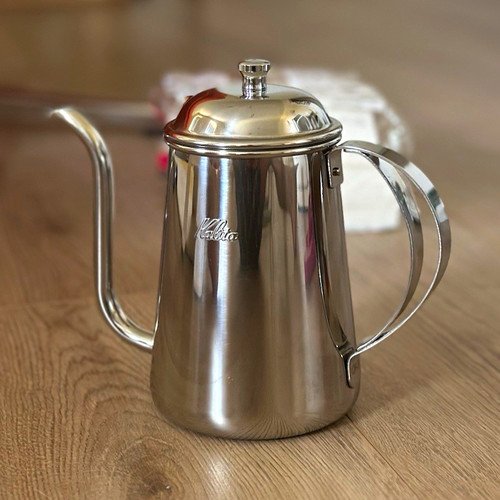 Kalita pour over coffee - pour, drip